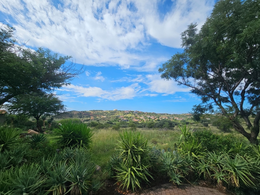 5 Bedroom Property for Sale in Woodland Hills Free State